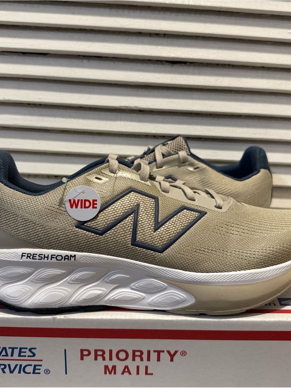 New Balance Fresh Foam 520 v9 Running Shoes Tan Blue Men’s Sizes 4E M52024X